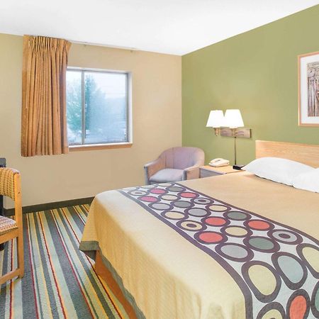 Super 8 By Wyndham East Moline Hotel Luaran gambar